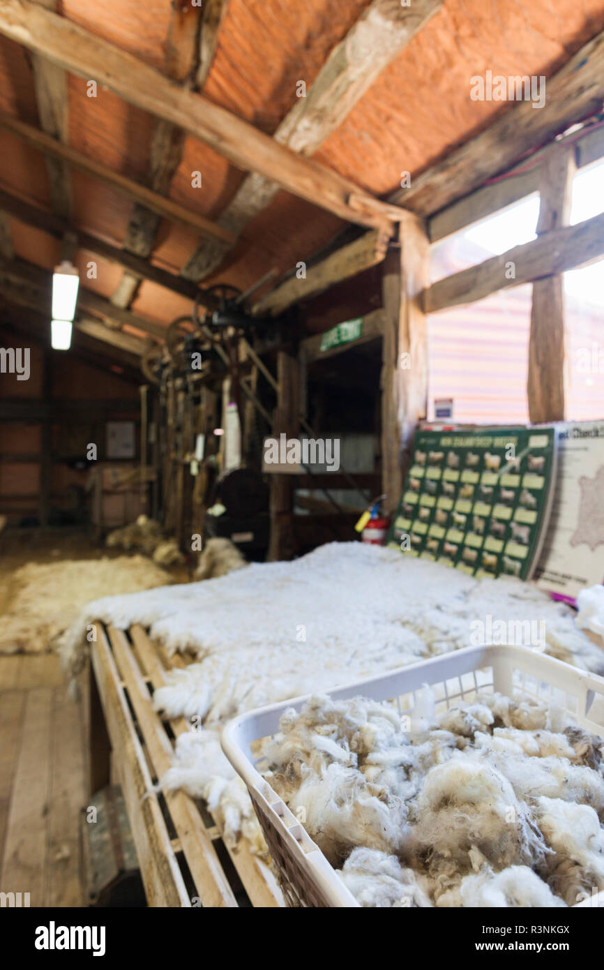 Wool shed hires stock photography and images Alamy