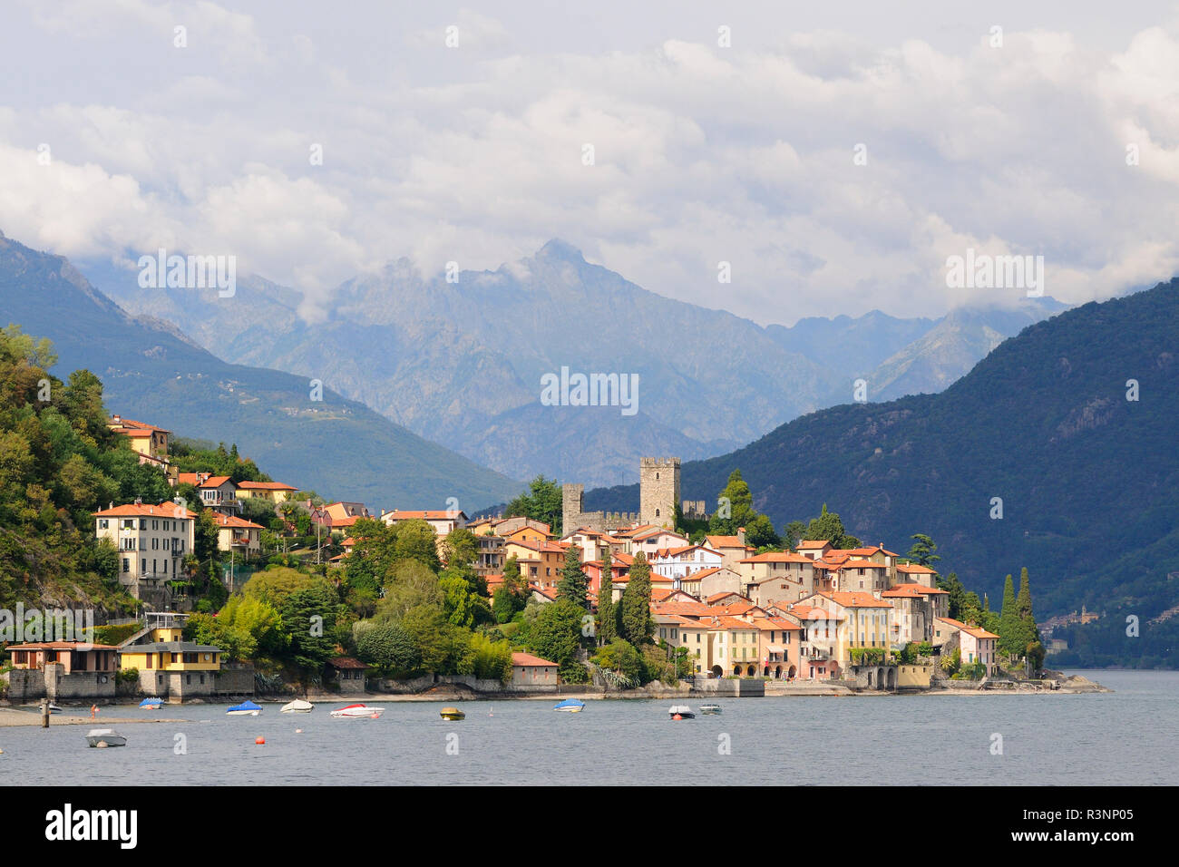 Castello di rezzonico hi-res stock photography and images - Alamy