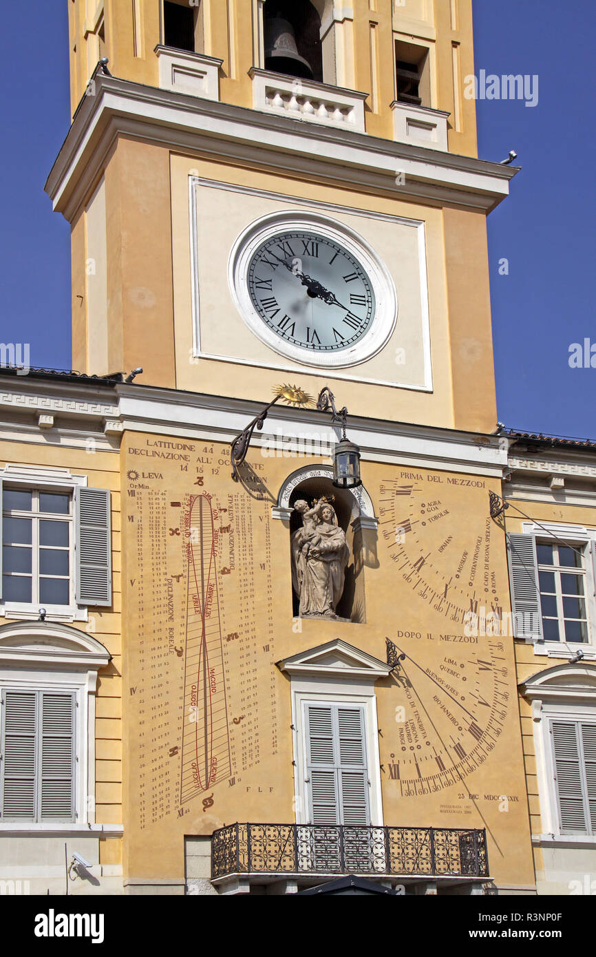 details palazzo del governatore in parma Stock Photo Alamy