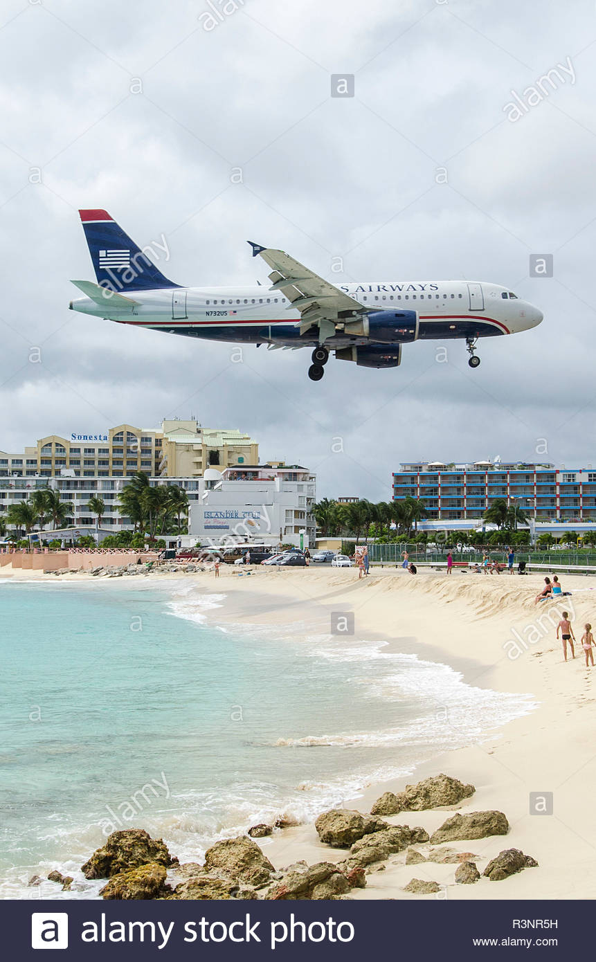 Airliner Landing At Saint Martin Airport West Indies Stock