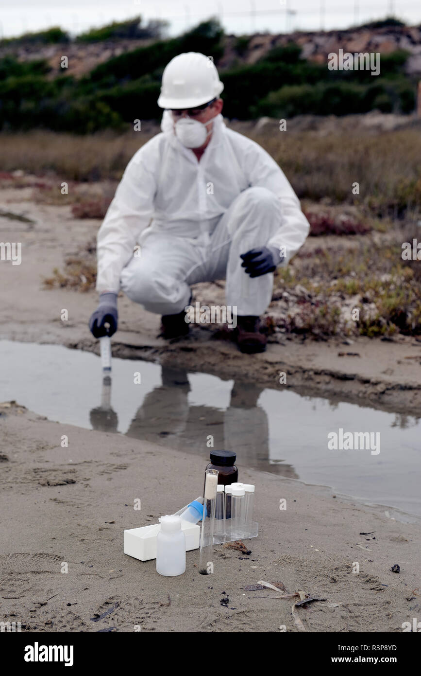 Soil contamination testing hires stock photography and images Alamy
