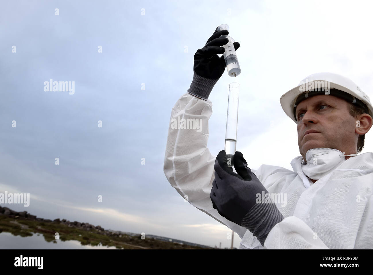 Soil contamination testing hires stock photography and images Alamy
