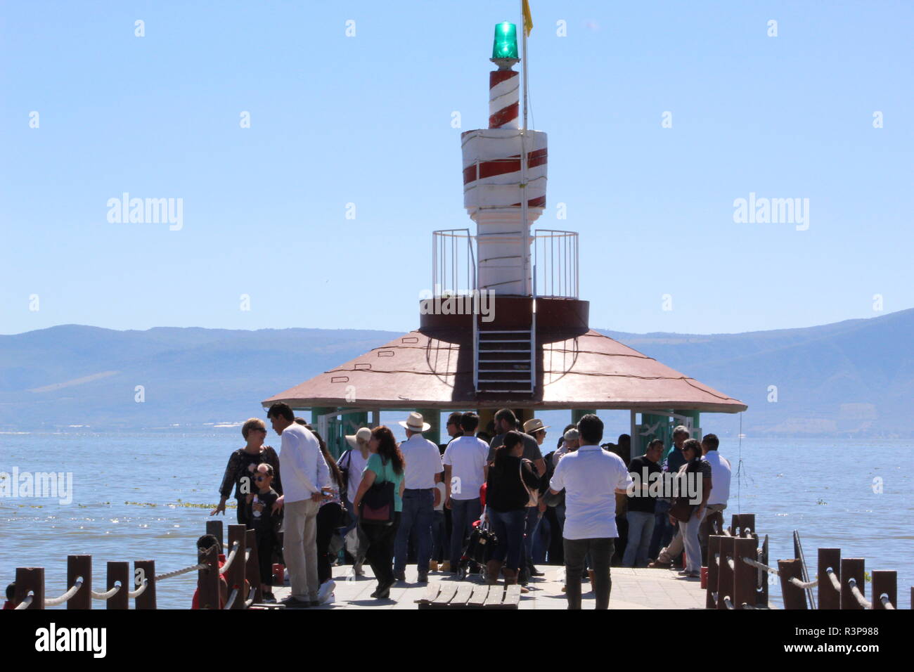 Faro del lago Chapala,Jalisco, México foto tomada en el muelle con faro en el lago en donde se aprecia una hermosa vista  y sus alrededores Stock Photo