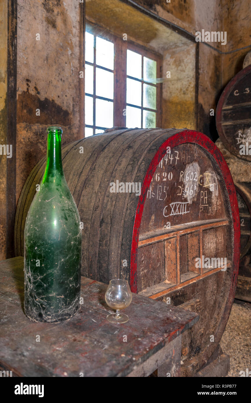 Cider distillery hires stock photography and images Alamy