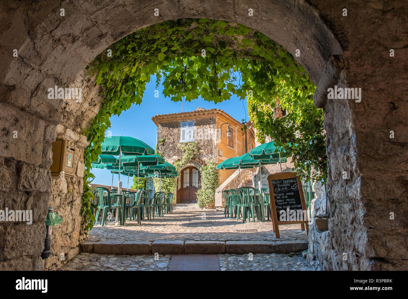 Outdoor cafe, Eze, Provence, France Stock Photo