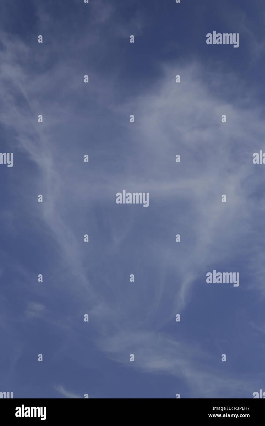 Many different kinds of clouds to spot in the sky Stock Photo - Alamy