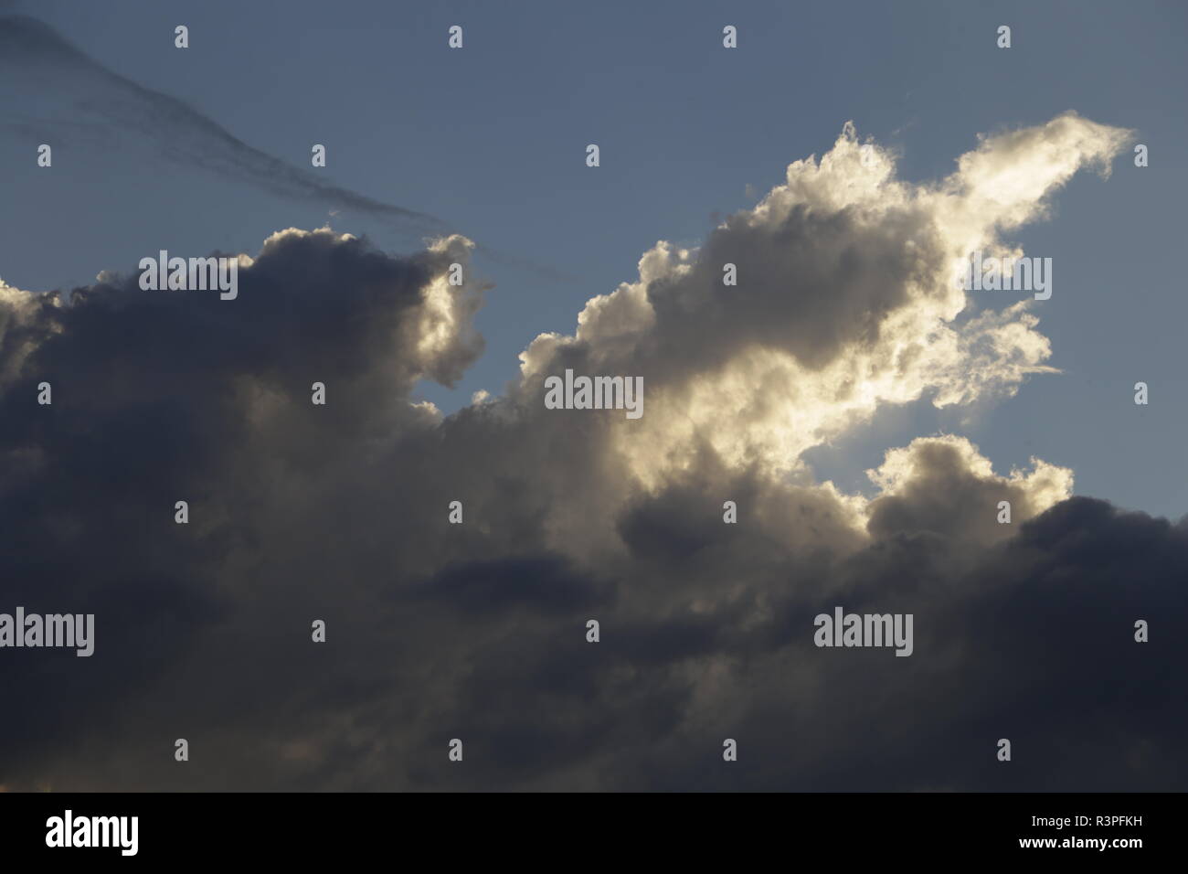Many different kinds of clouds to spot in the sky Stock Photo - Alamy