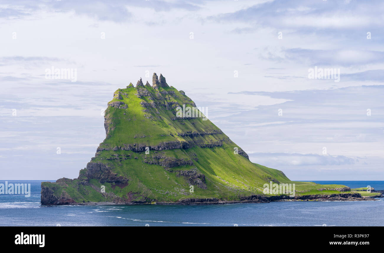 Tindholmur In Sorvagsfjordur. Island Vagar, Part Of The Faroe Islands ...