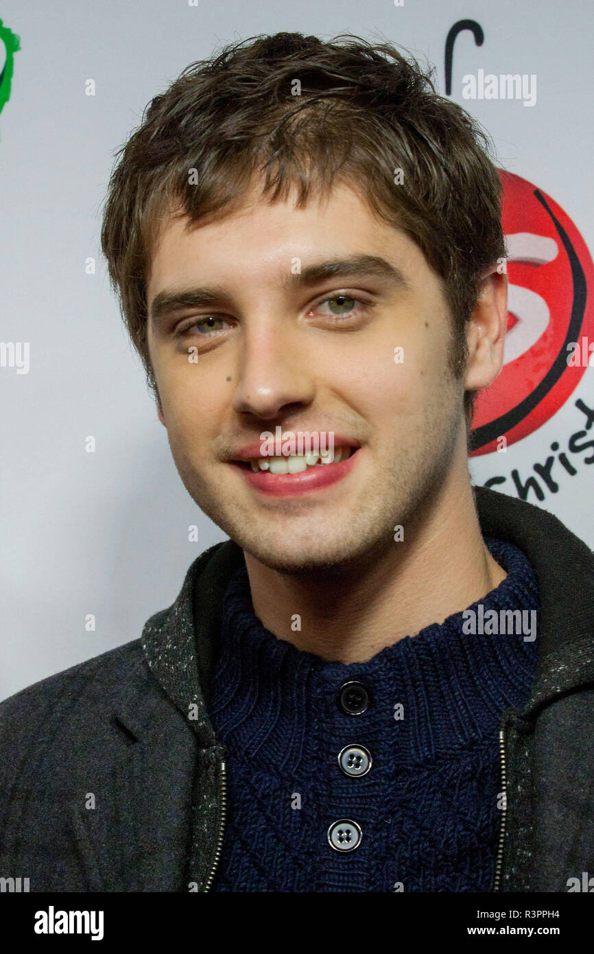 NEW YORK, NY DECEMBER 07 Actor David Lambert attends ABC's "25 Days