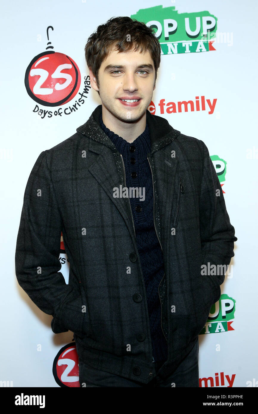 NEW YORK, NY DECEMBER 07 Actor David Lambert attends ABC's "25 Days