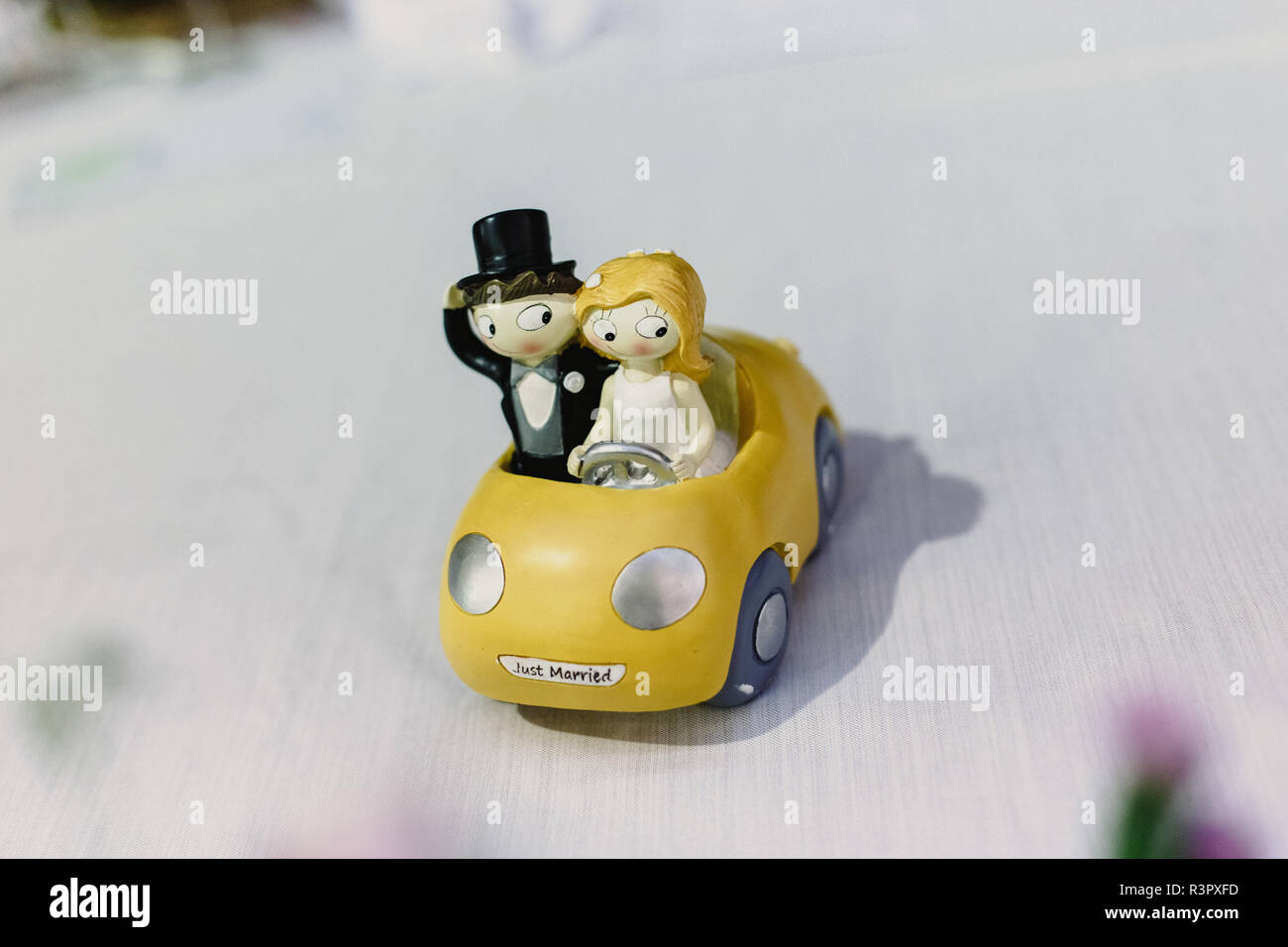 Elegant wedding cake dolls Stock Photo - Alamy