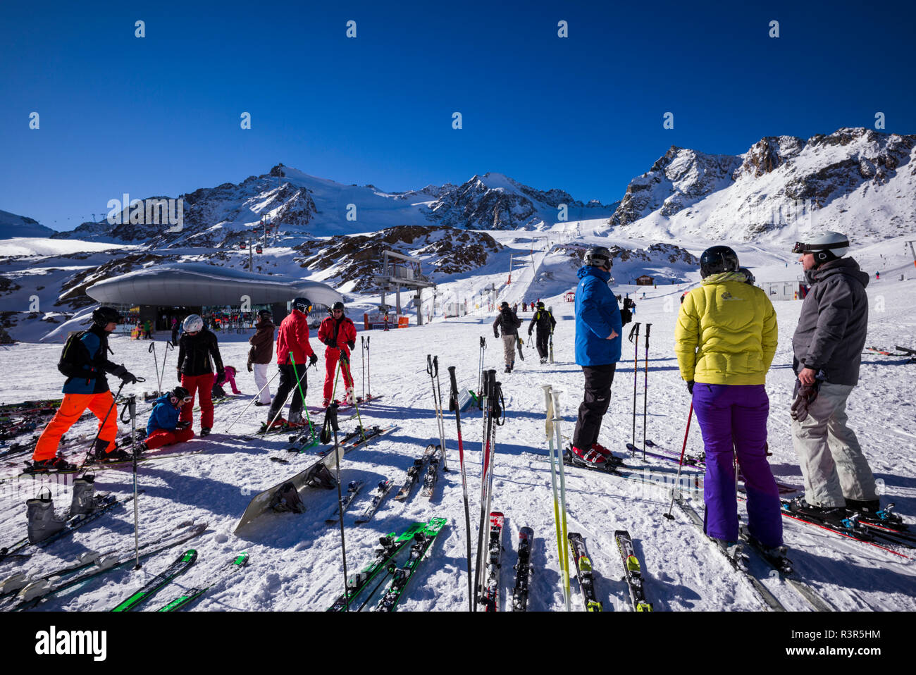 Austria, Tyrol, Pitztal, Mittelberg, Pitztal Glacier ski area, Gletcherexpress train station Stock Photo