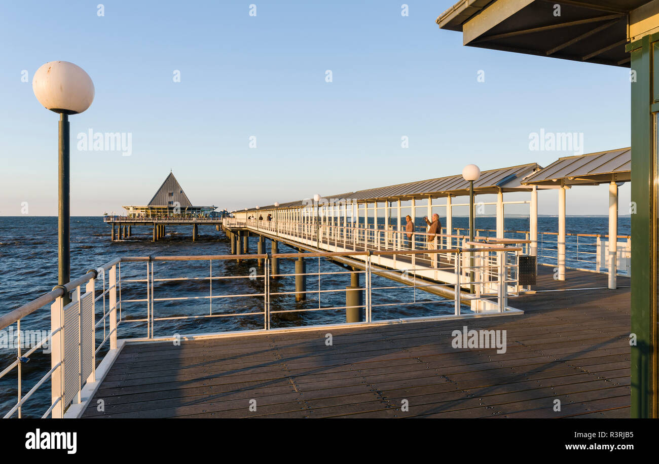 Pier German Resort Architecture Baederarchitektur In The Seaside Resort Heringsdorf On The Island Of Usedom Germany Mecklenburg Western Pomerania Stock Photo Alamy