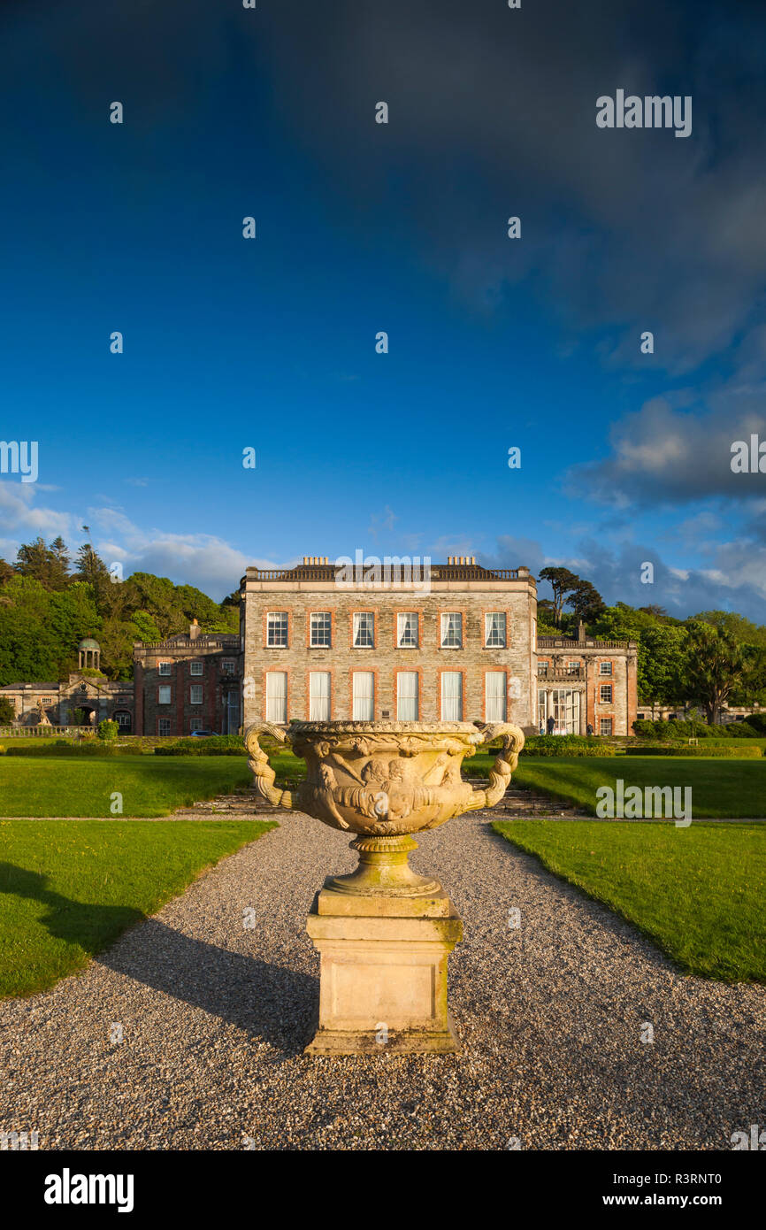 18th century house ireland hi-res stock photography and images - Alamy