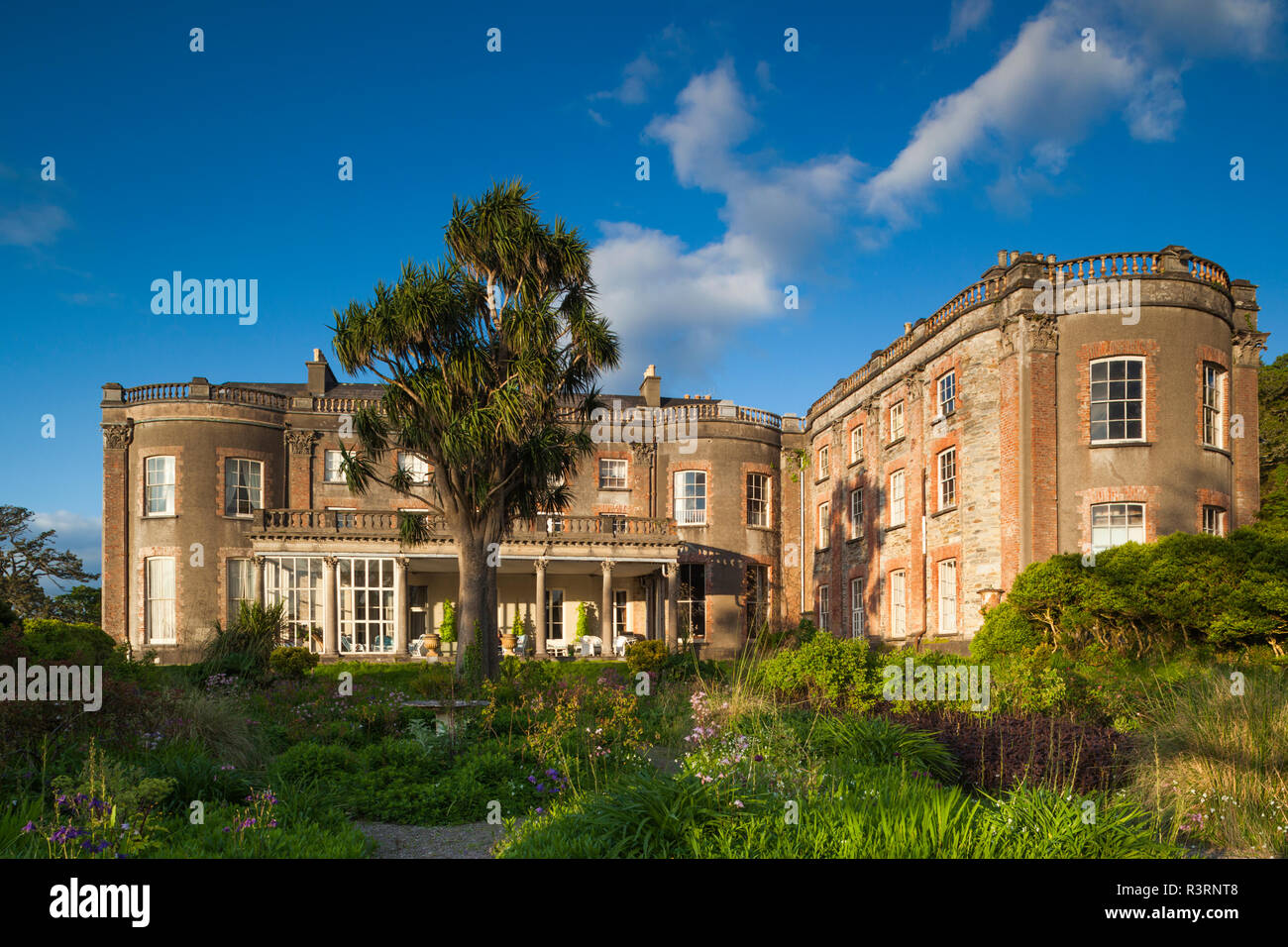 18th century house ireland hi-res stock photography and images - Alamy