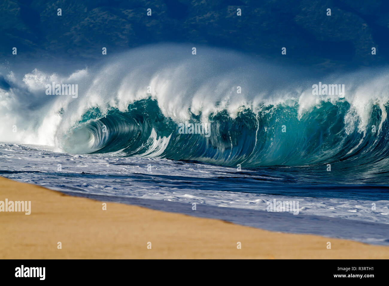 Shore 2024 break waves