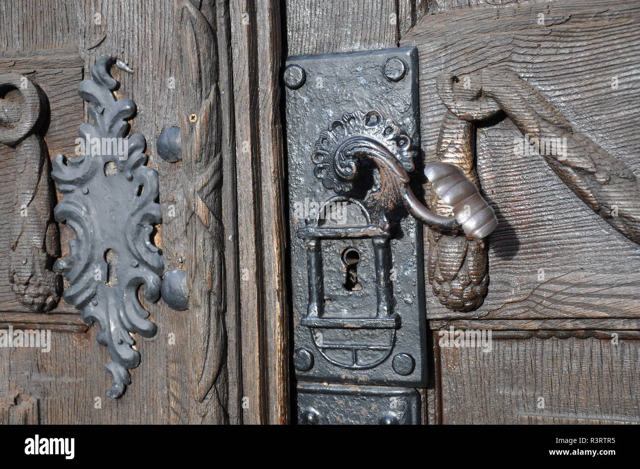 Historic Door Lock With Door Latch Stock Photo - Alamy