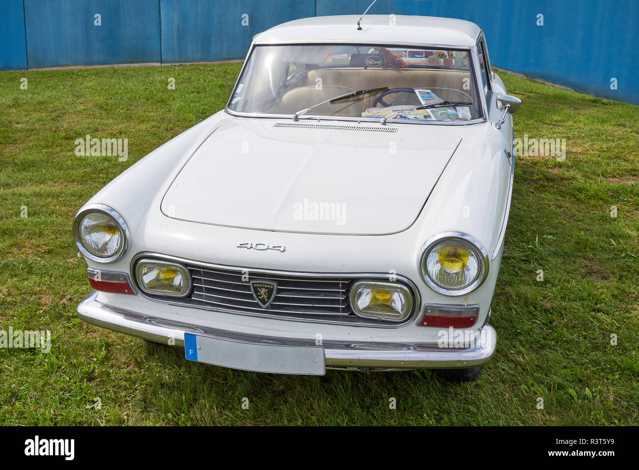 Peugeot 404 High Resolution Stock Photography And Images Alamy