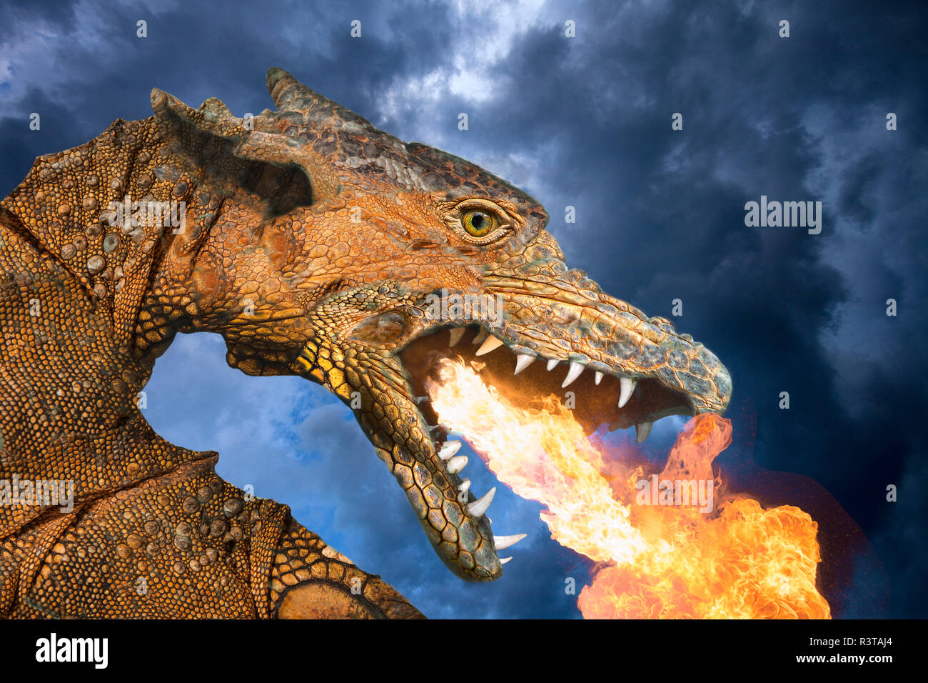 Dragon breathing fire hi-res stock photography and images - Alamy
