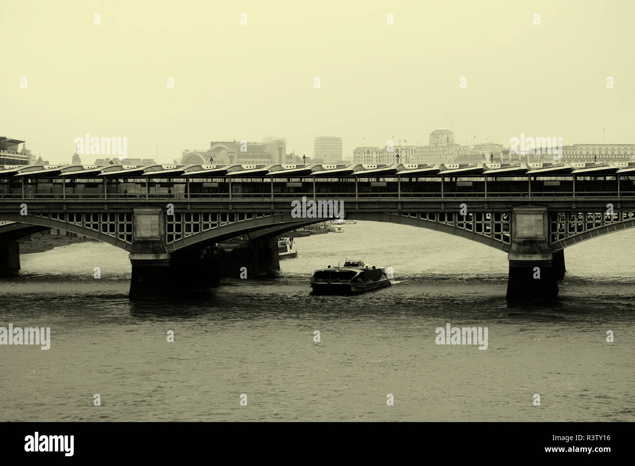 blackfriars bridge london Stock Photo