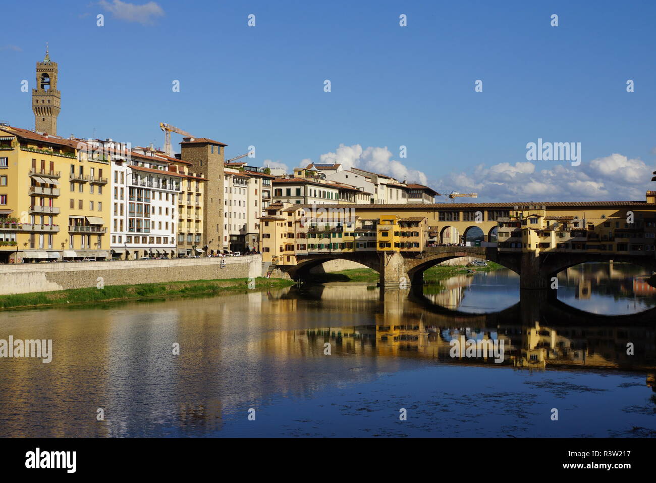 ponte vecchio,segmental arch bridge over the arno Stock Photo - Alamy