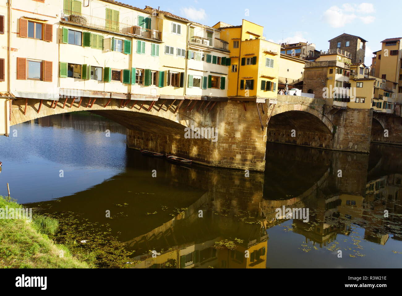 ponte vecchio,segmental arch bridge over the arno Stock Photo - Alamy