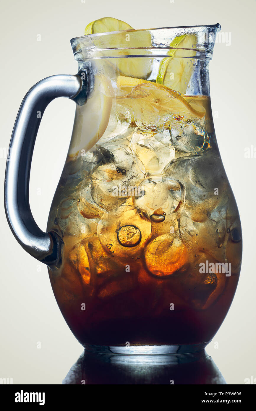Jug of ice tea Stock Photo - Alamy