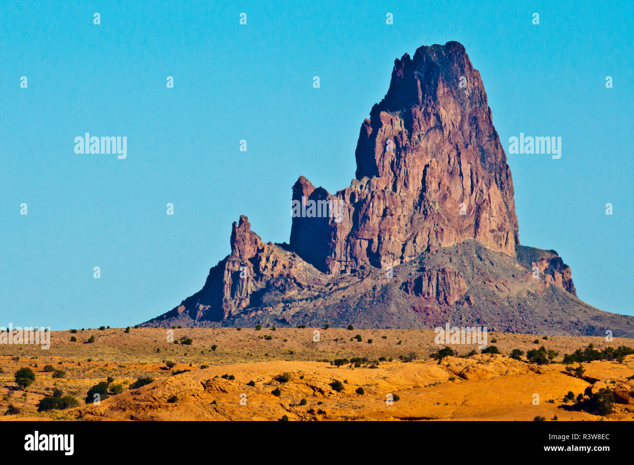 Agathla Peak Arizona Hi res Stock Photography And Images Alamy Agathla Peak Arizona Hi res Stock Photography And Images Alamy