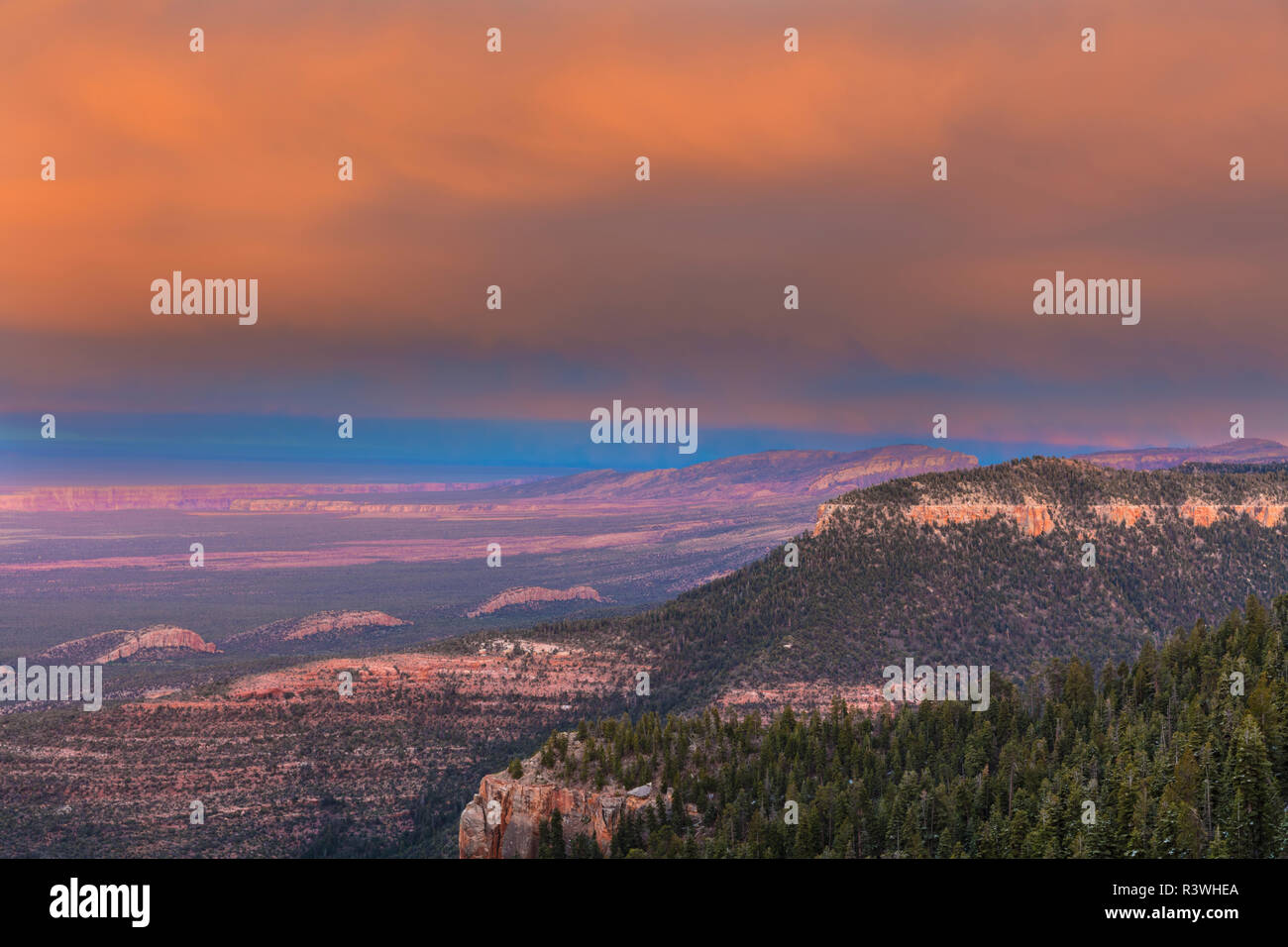 Dramatic sunset lighting after storm from the East Rim in Grand Canyon ...
