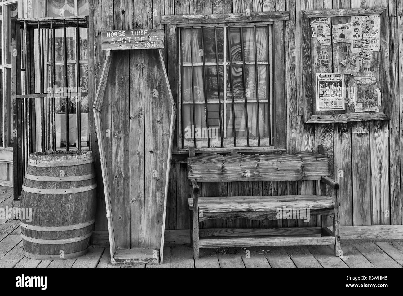 Page 2 Western Bar Movie High Resolution Stock Photography And Images Alamy