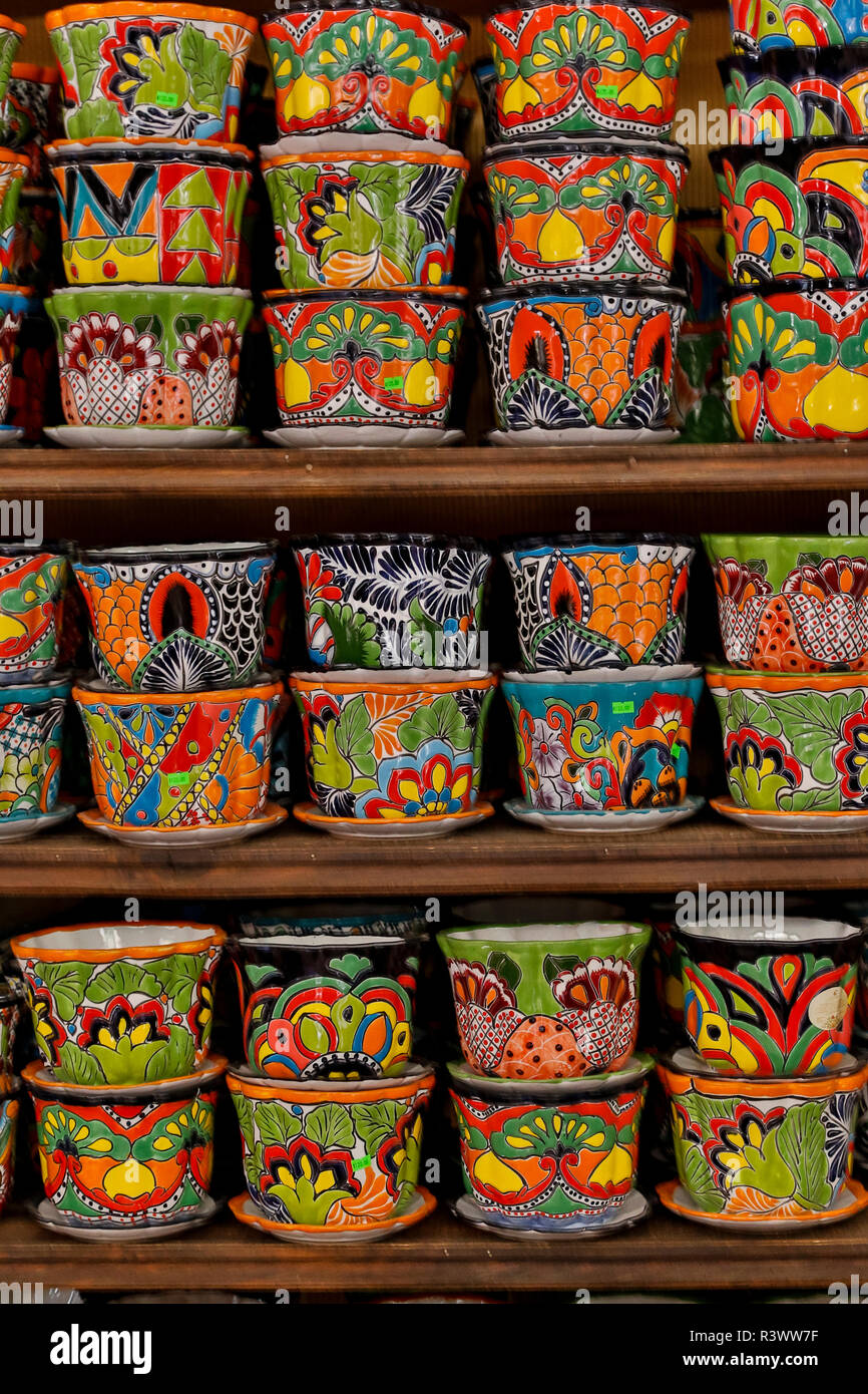 Ceramic pottery, Central Mexico near San Miguel Stock Photo Alamy