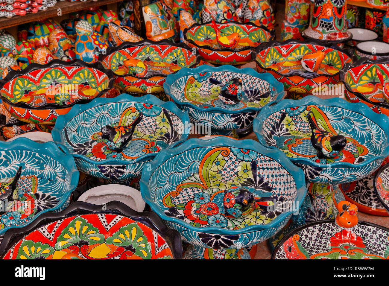 Ceramic pottery, Central Mexico near San Miguel Stock Photo Alamy
