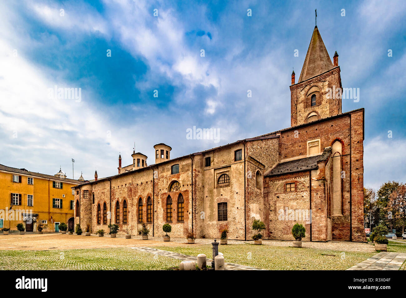 Italy Piedmont Cuneo Piazza Virginio ex Piazza del mercato del Vino - Chiesa di San Francesco, monumental complex Stock Photo