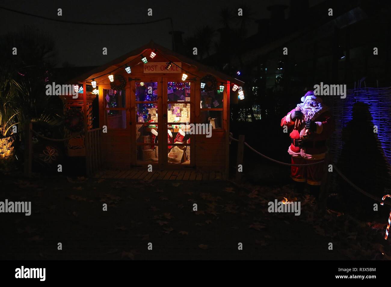 Christmas at London Zoo Stock Photo Alamy