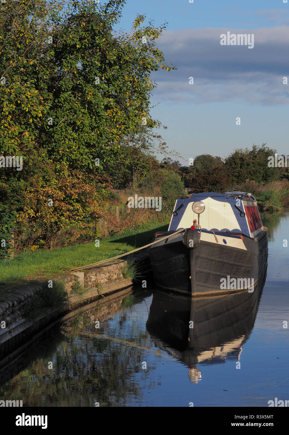 Narrow Boat trip from Anglo Welsh's Trevor boat yard on the Llangollen