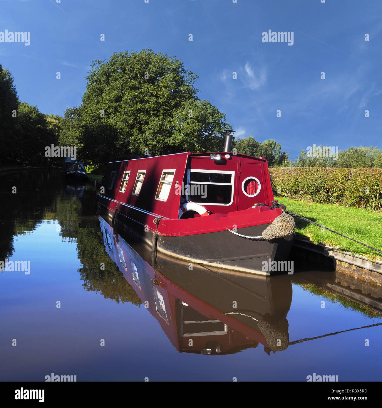 Narrow Boat trip from Anglo Welsh's Trevor boat yard on the Llangollen