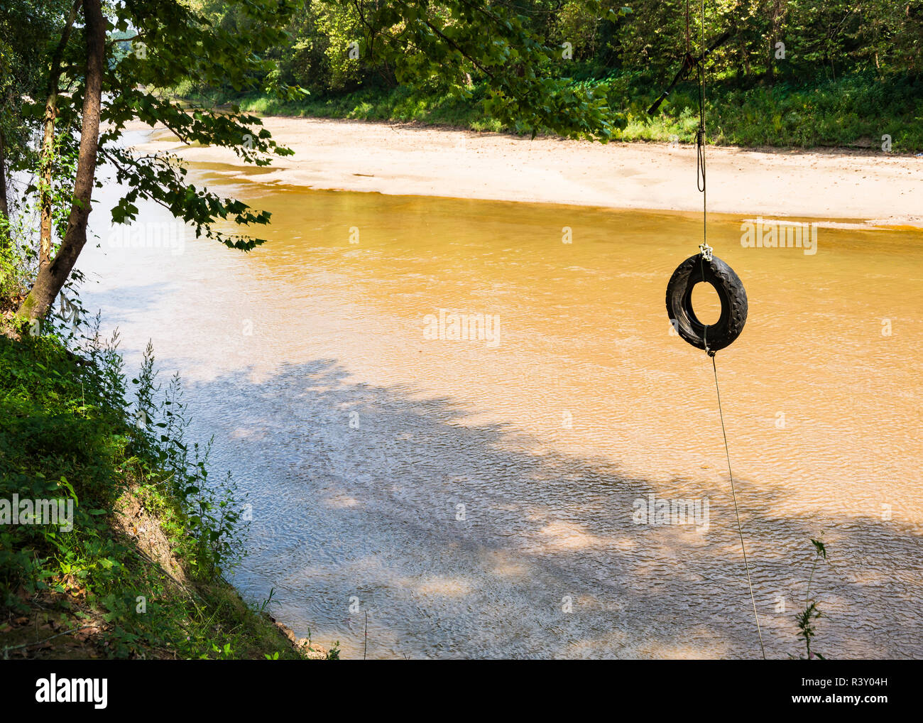 USA, Louisiana. Lower Mississippi River Basin, St. Francisville, road