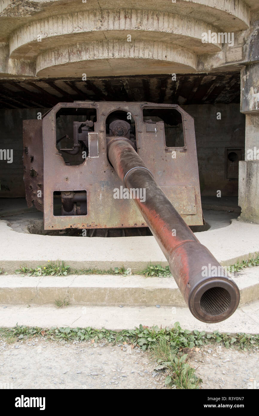 Longues - German artillery, gun, 150mm, battery, casemate Stock Photo