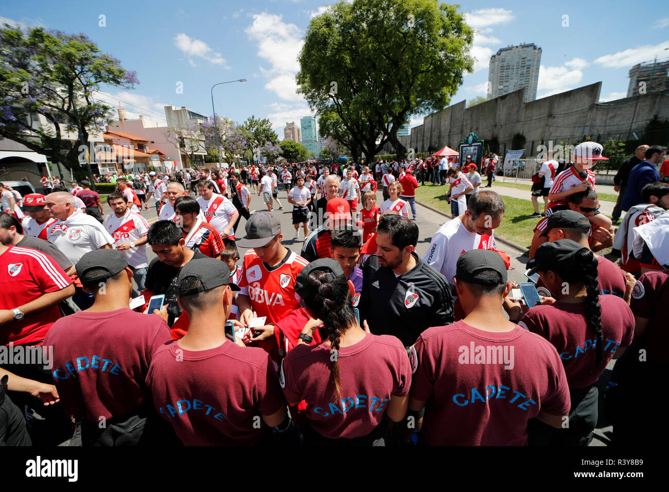 Buenos Aires, Argentina. 24th Nov, 2018. Soccer: Copa Libertadores, final, second leg, Boca Juniors - River Plate in Antonio Vespucio Liberti stadium: Fans of River Plate are controlled by security guards at the entrance of the stadium. Credit: Gustavo Ortiz/dpa/Alamy Live News Stock Photo
