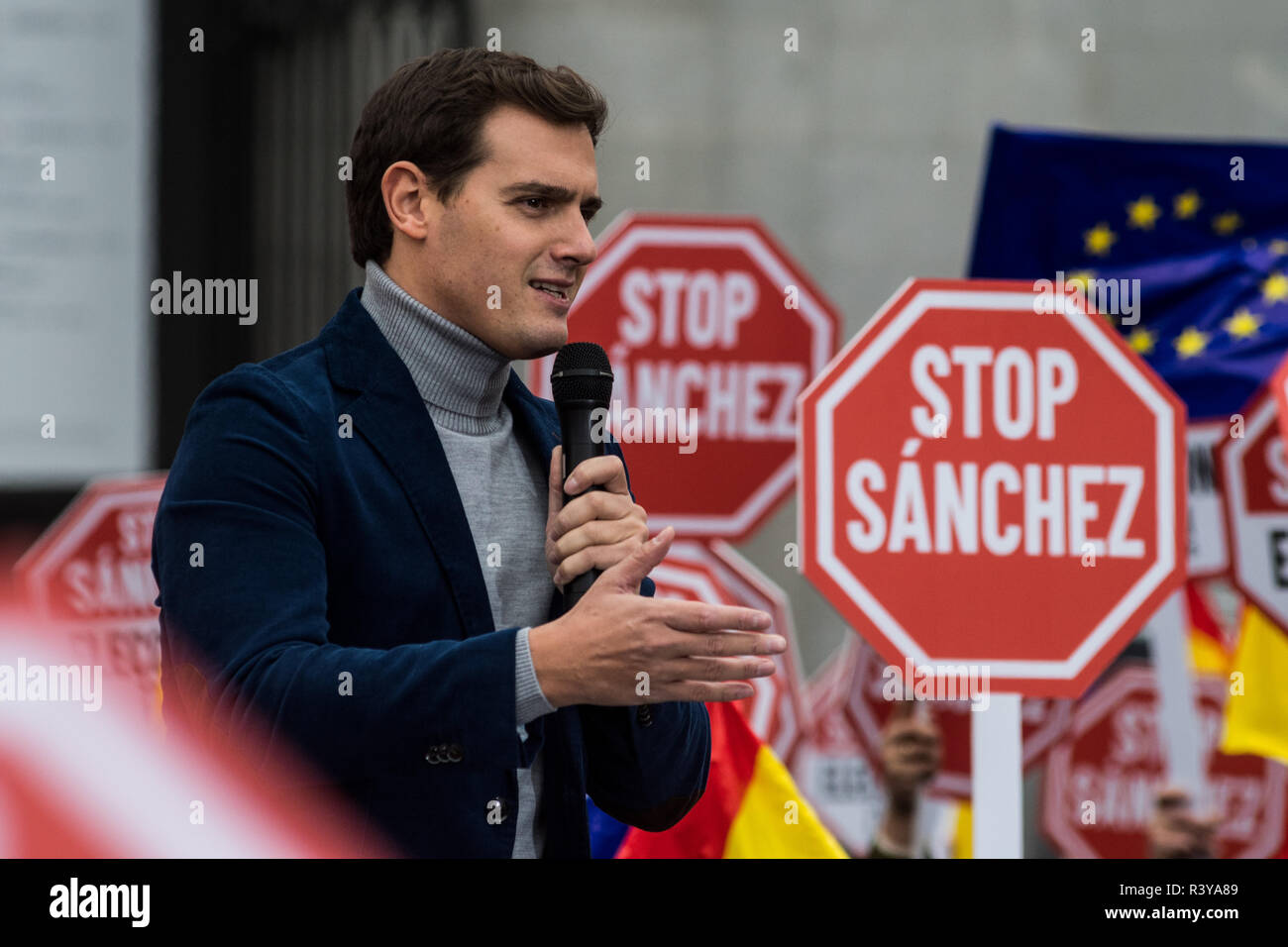 Madrid, Spain. 24th Nov, 2018. Albert Rivera, leader of Ciudadanos Party during a protest against Prime Minister Pedro Sanchez's policies with the Catalan independence process. Albert Rivera leader of Ciudadanos protested against Government for a possible pardon in case the jailed pro independence Catalan leaders are finally accused of sedition. Credit: Marcos del Mazo/Alamy Live News Stock Photo