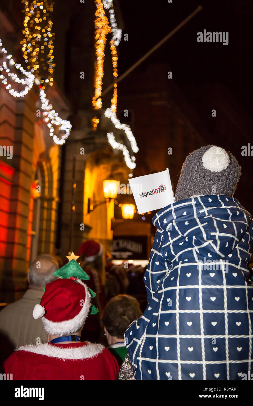 famous statue dressed up for christmas annually Christmas countdown begins as Dunchurch statue gets dressed as Olaf