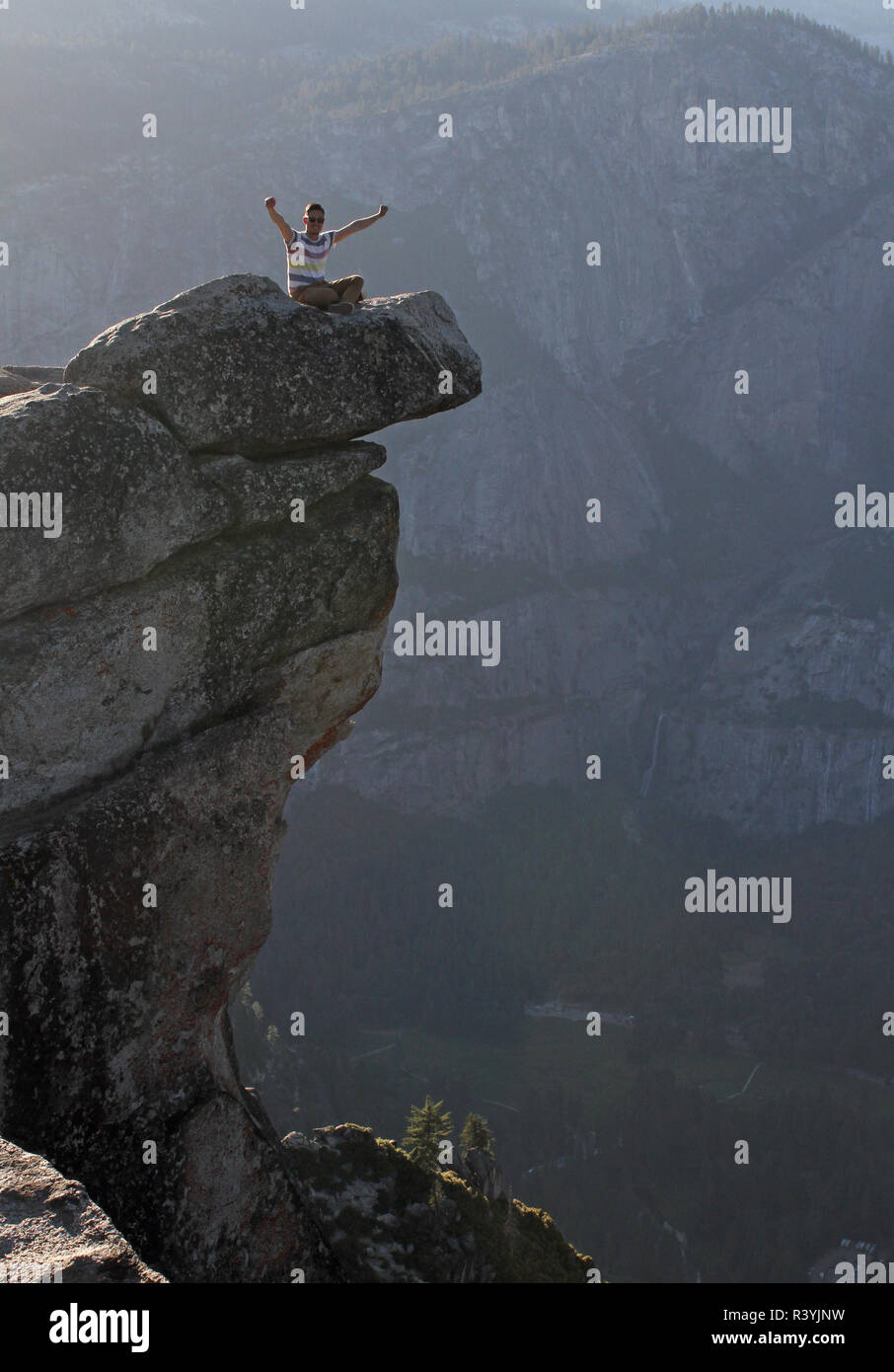 Rock cliffs yosemite hi-res stock photography and images - Alamy