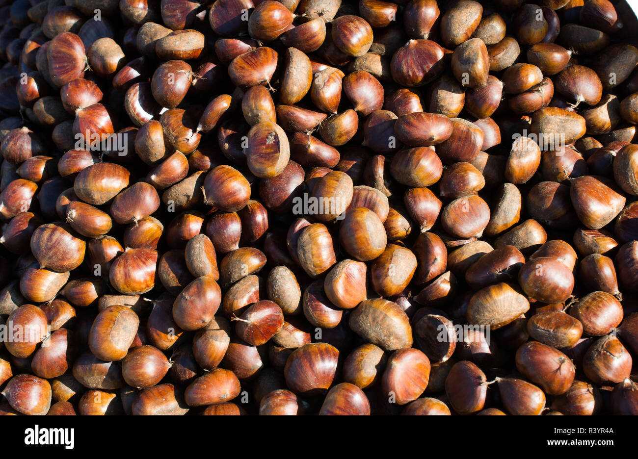 Shelled chestnuts hi-res stock photography and images - Alamy