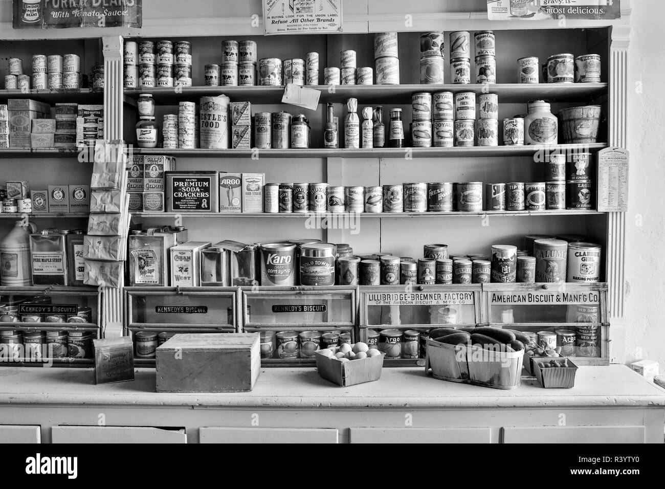 Usa, Montana, Virginia City. Inside a General Store (Restoration) Stock Photo