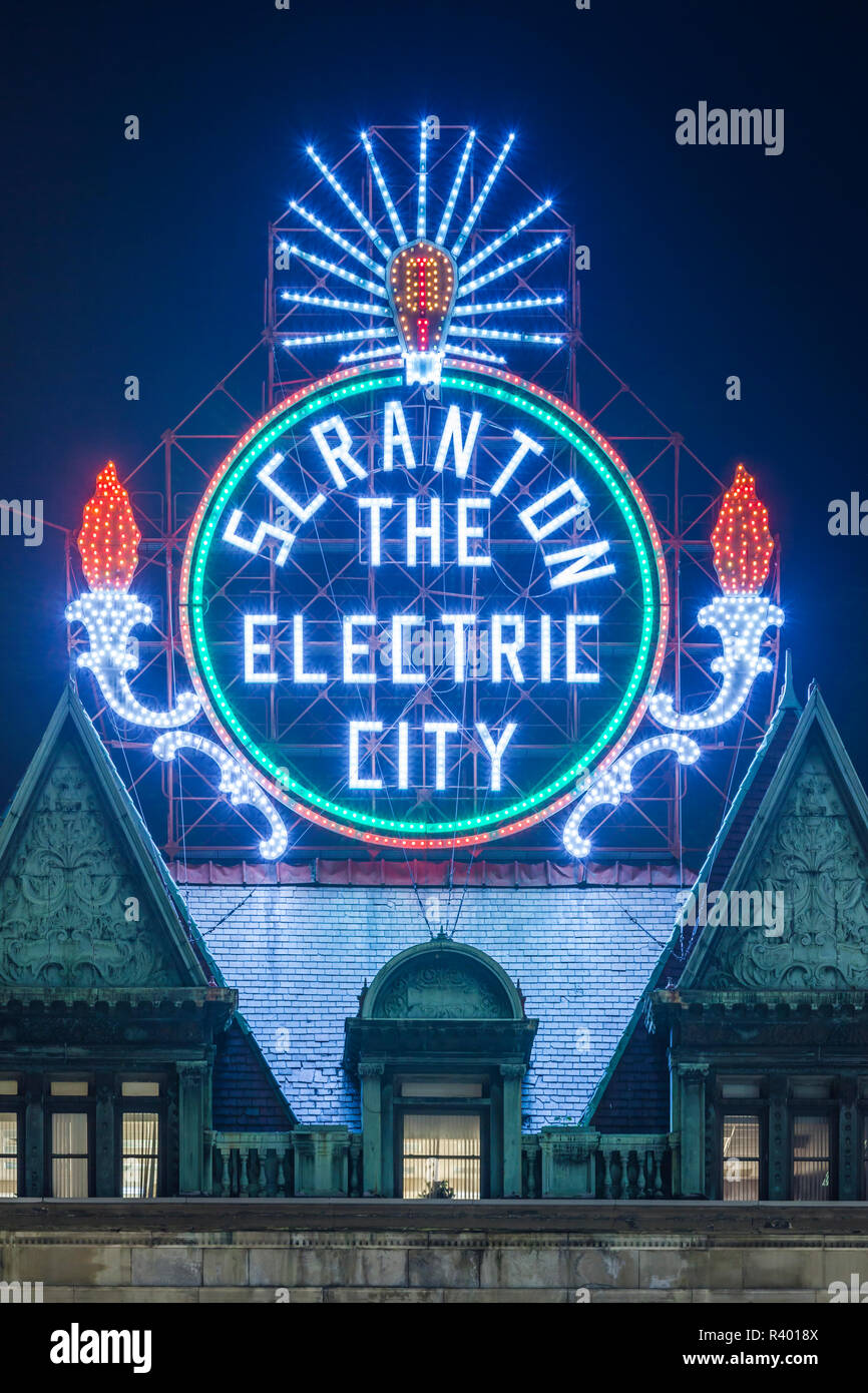 A Scranton Electric City Necklace 