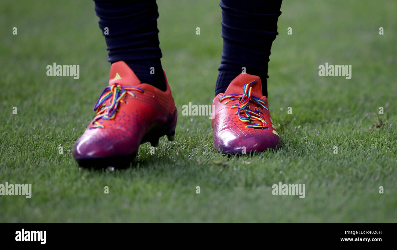 A detail view of a player's rainbow laces during the Quilter Autumn International at Twickenham Stadium, London. PRESS ASSOCIATION Photo. Picture date: Saturday November 24, 2018. See PA story RUGBYU England. Photo credit should read: Adam Davy/PA Wire. RESTRICTIONS: Editorial use only, No commercial use without prior permission Stock Photo