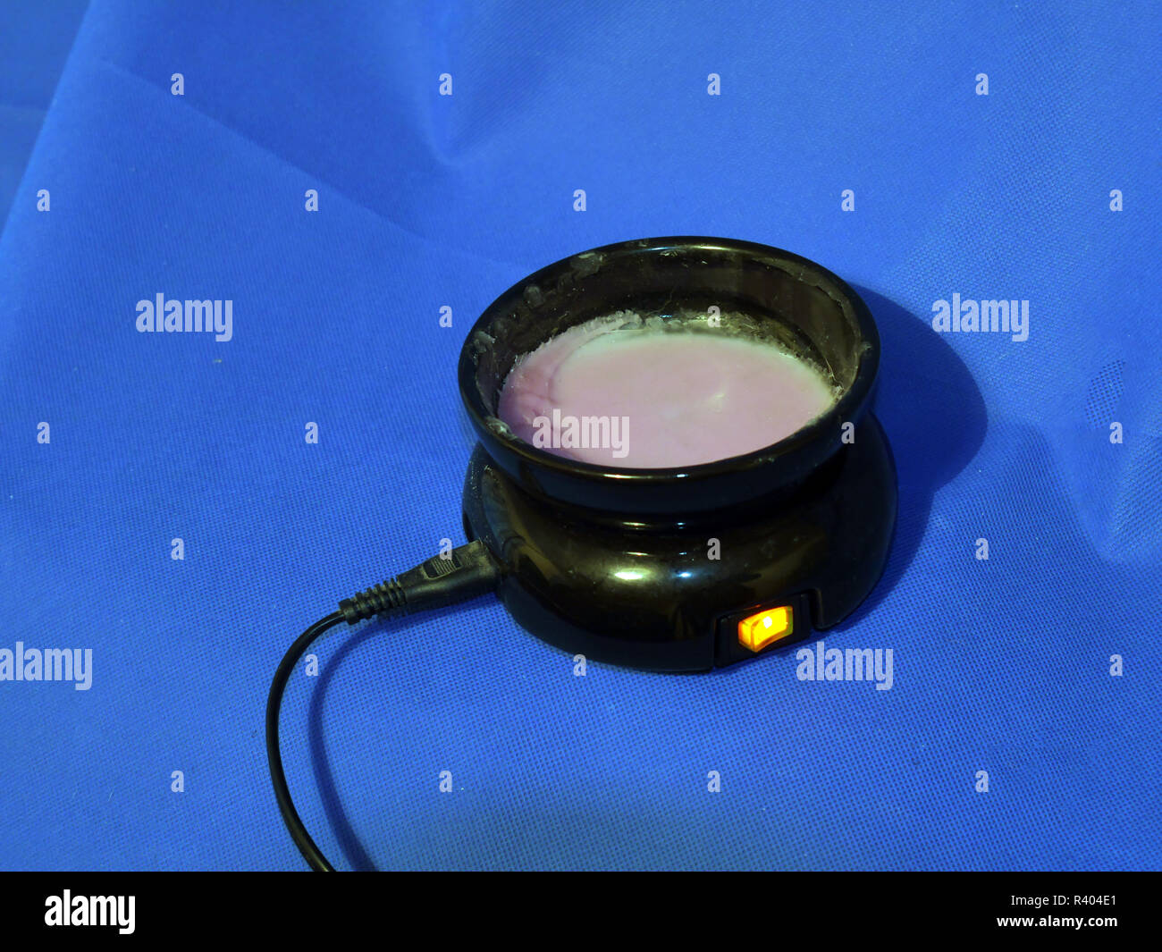 Ceramic heater hires stock photography and images Alamy