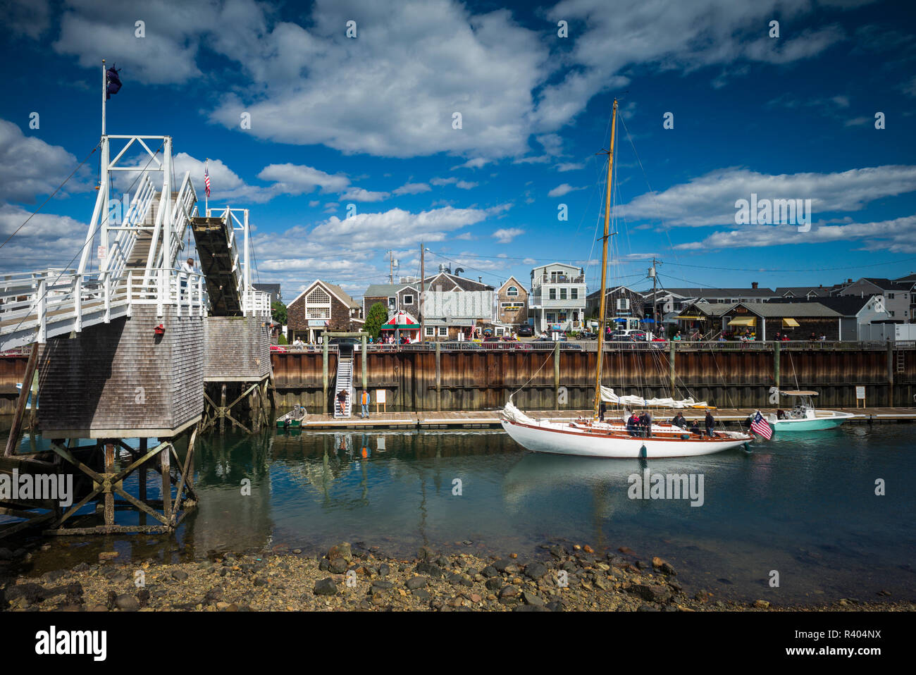 USA, Maine, Ogunquit, Perkins Cove, pedestrian drawbridge Stock Photo