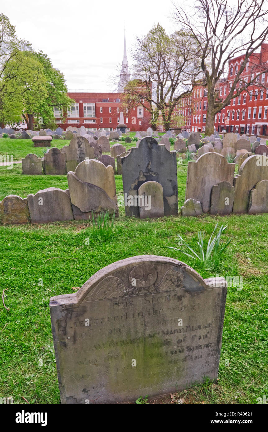 Tombstones at Copp's Hill Burying Ground on the Freedom Trail, Boston ...