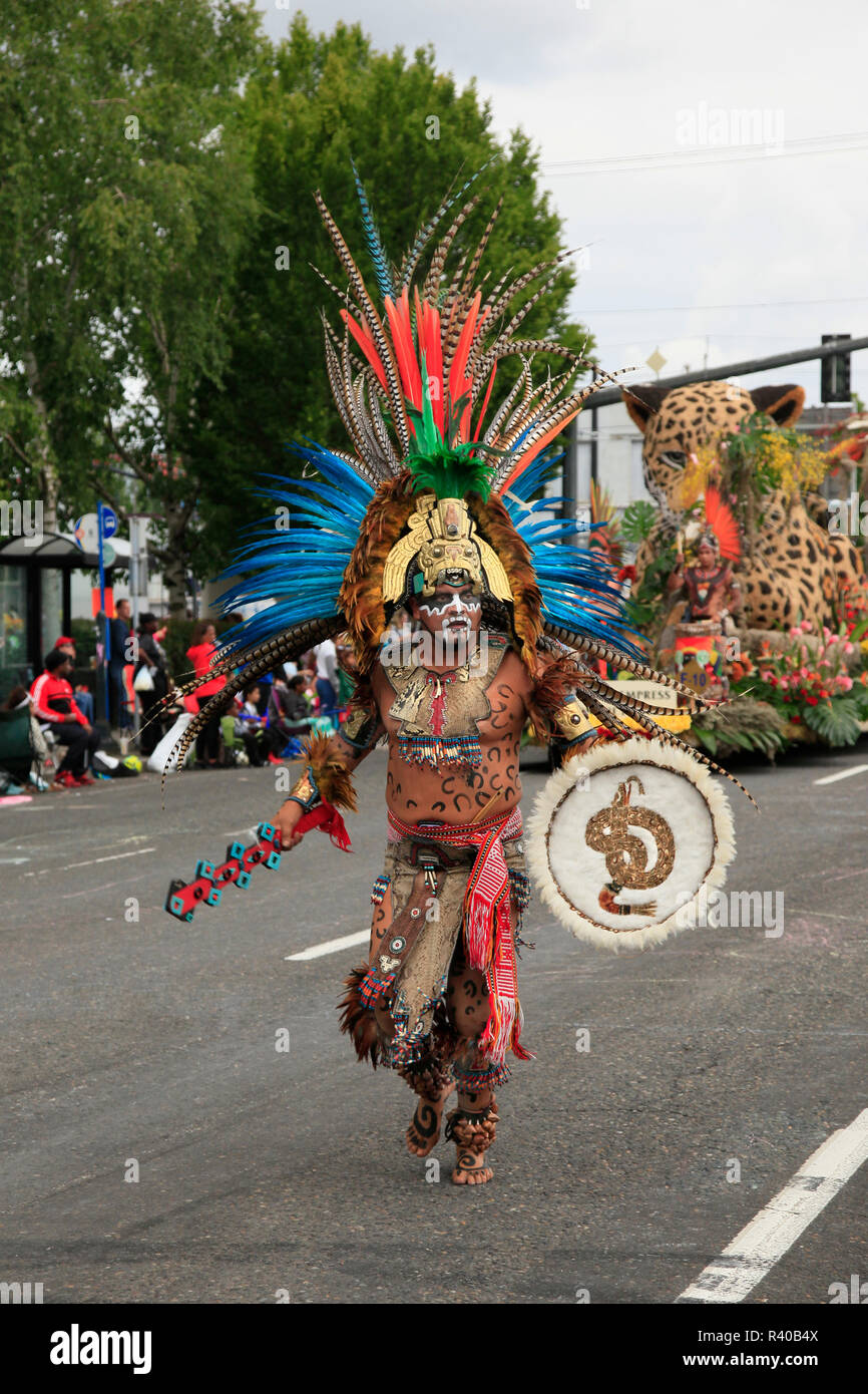 Aztec costume hires stock photography and images Alamy
